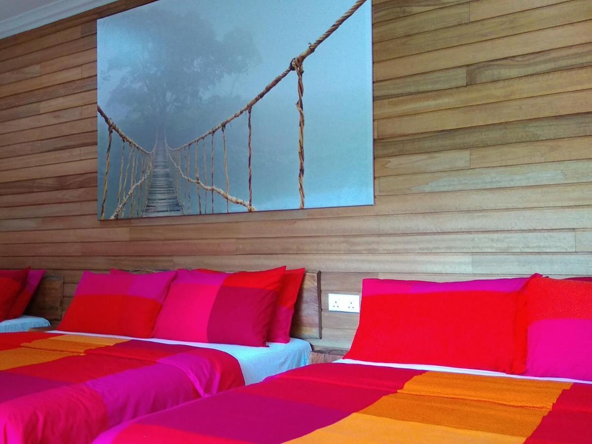 Naura Roomstay Kuala Tahan Buitenkant foto