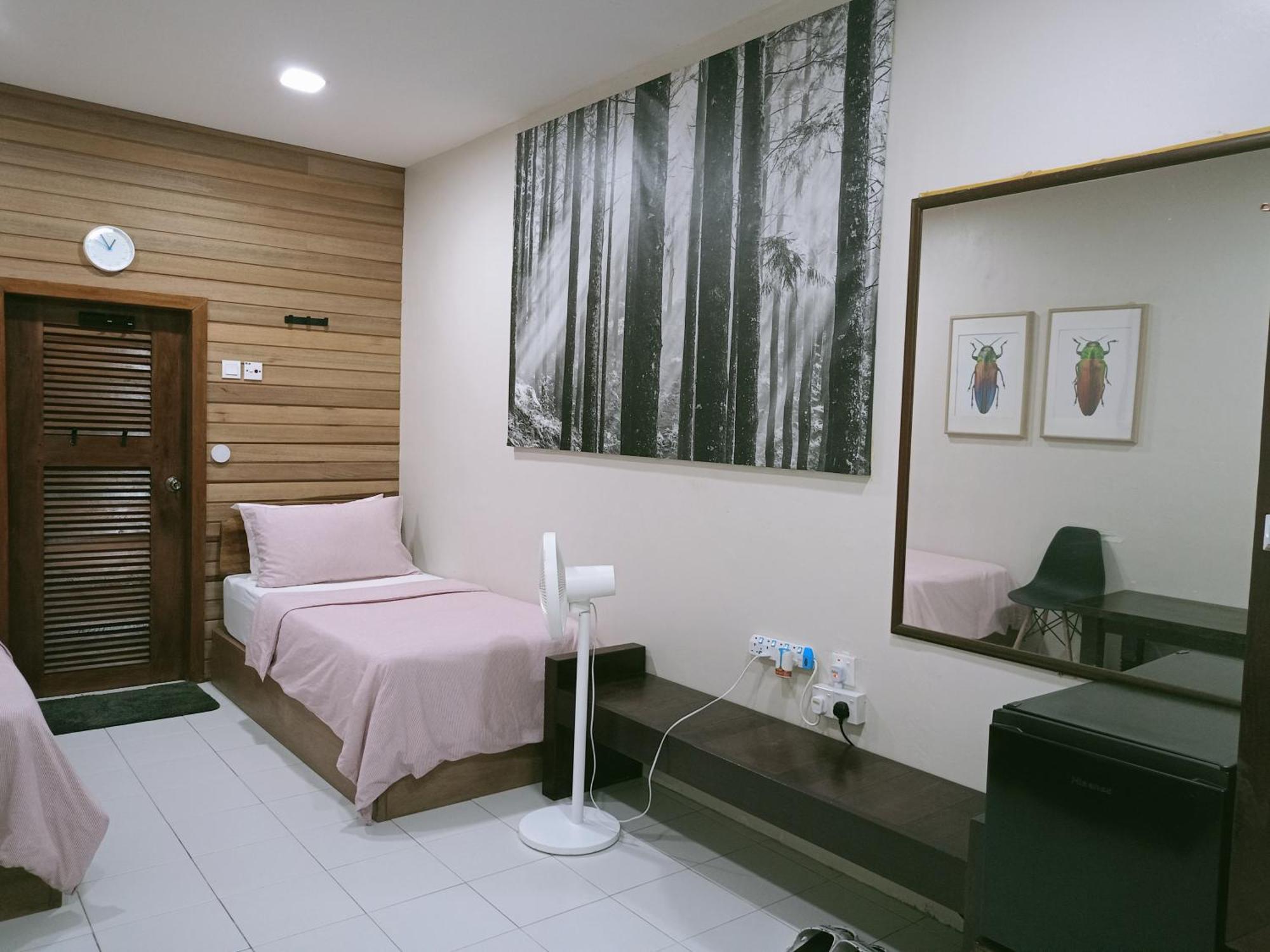 Naura Roomstay Kuala Tahan Buitenkant foto