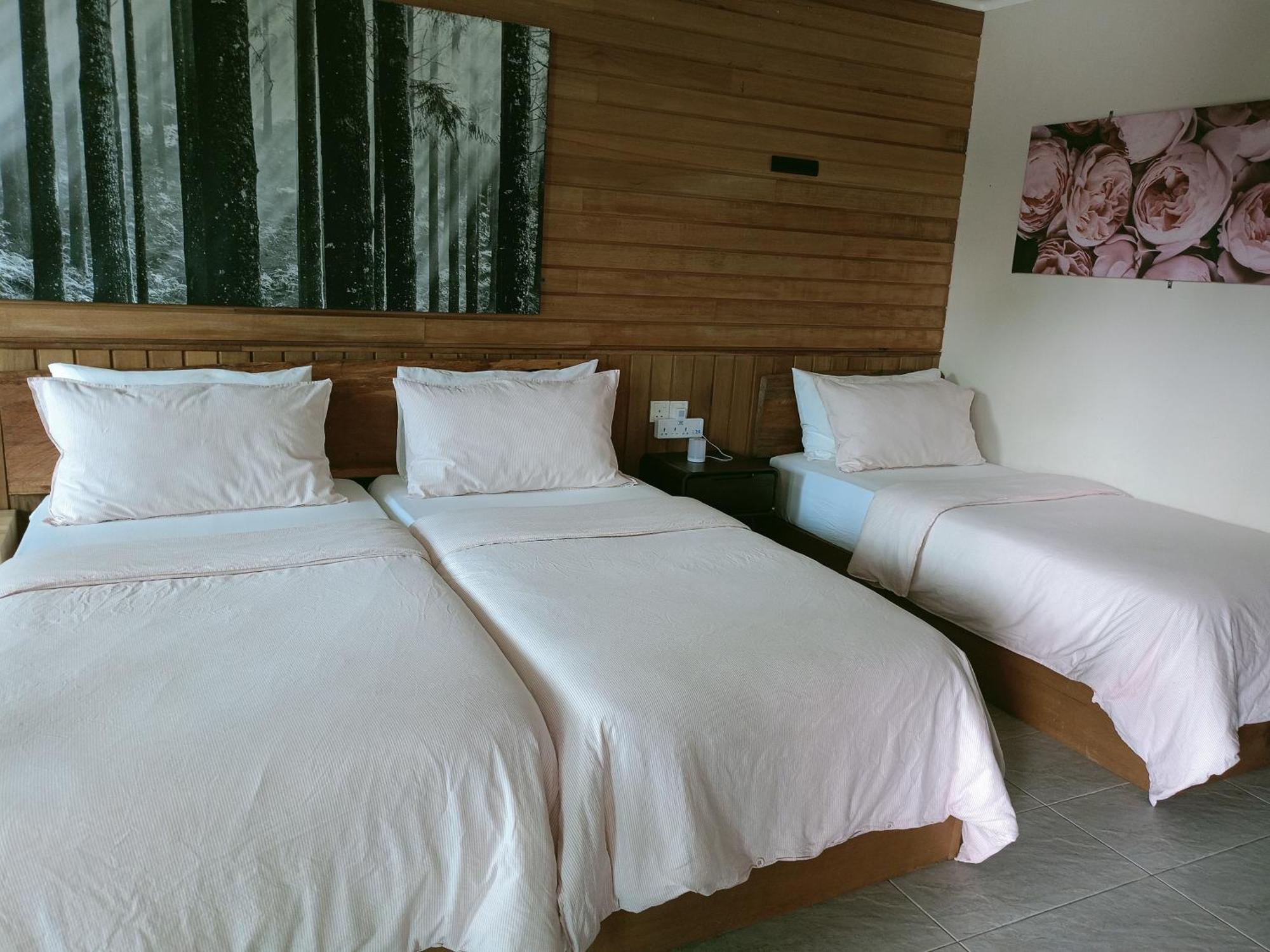 Naura Roomstay Kuala Tahan Buitenkant foto