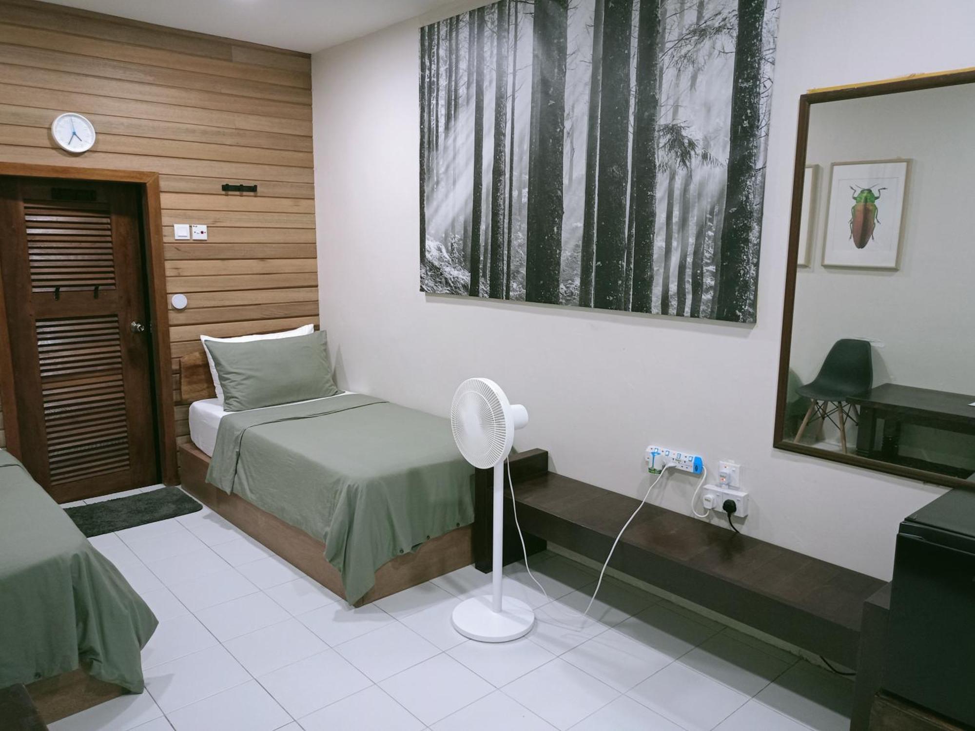 Naura Roomstay Kuala Tahan Buitenkant foto