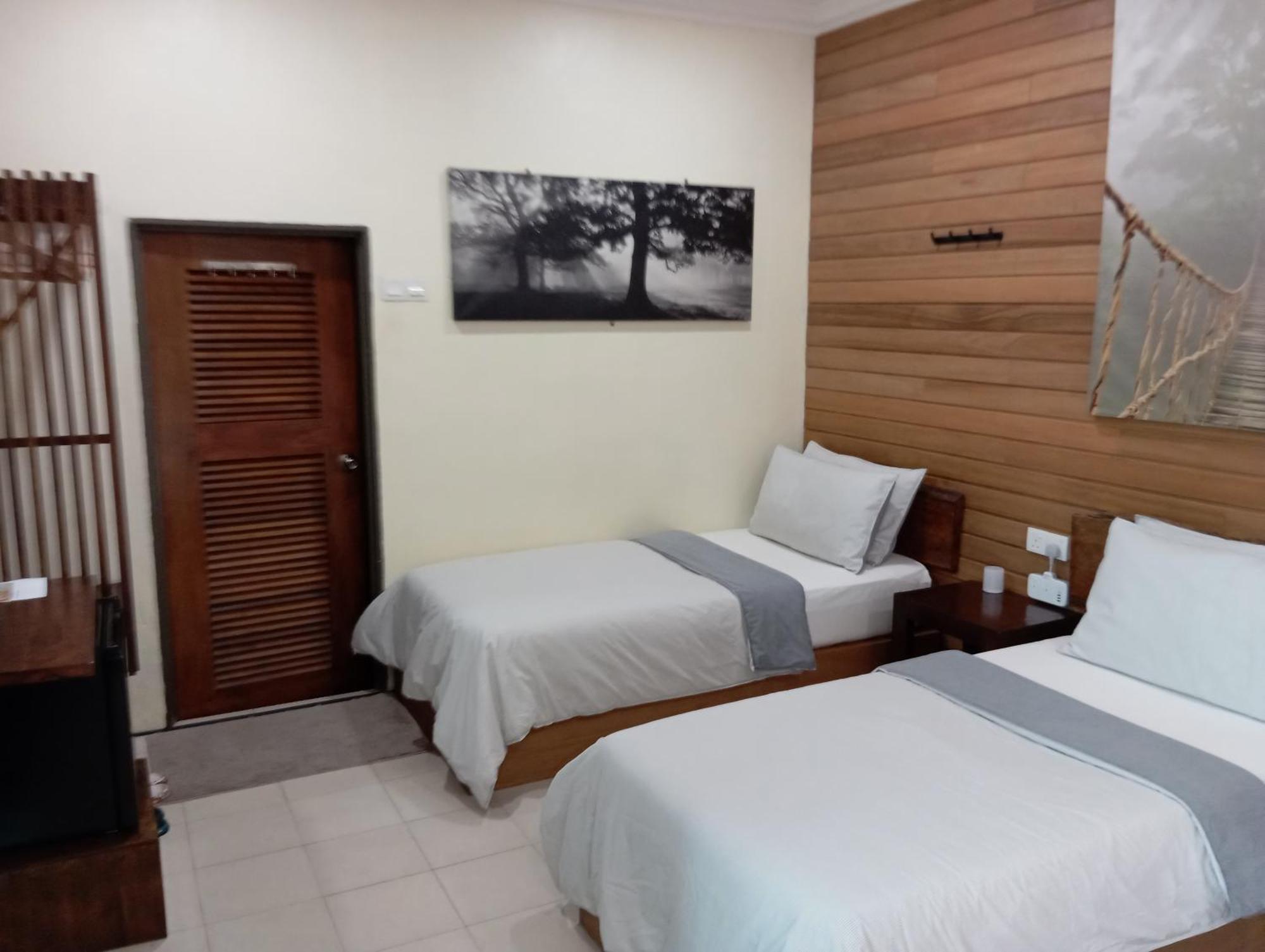 Naura Roomstay Kuala Tahan Buitenkant foto